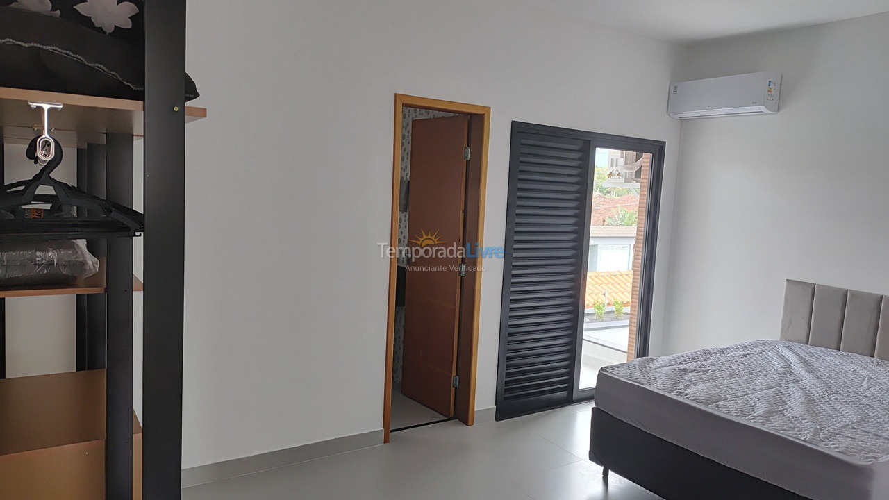 Casa para alquiler de vacaciones em Bertioga (Praia do Indaiá)