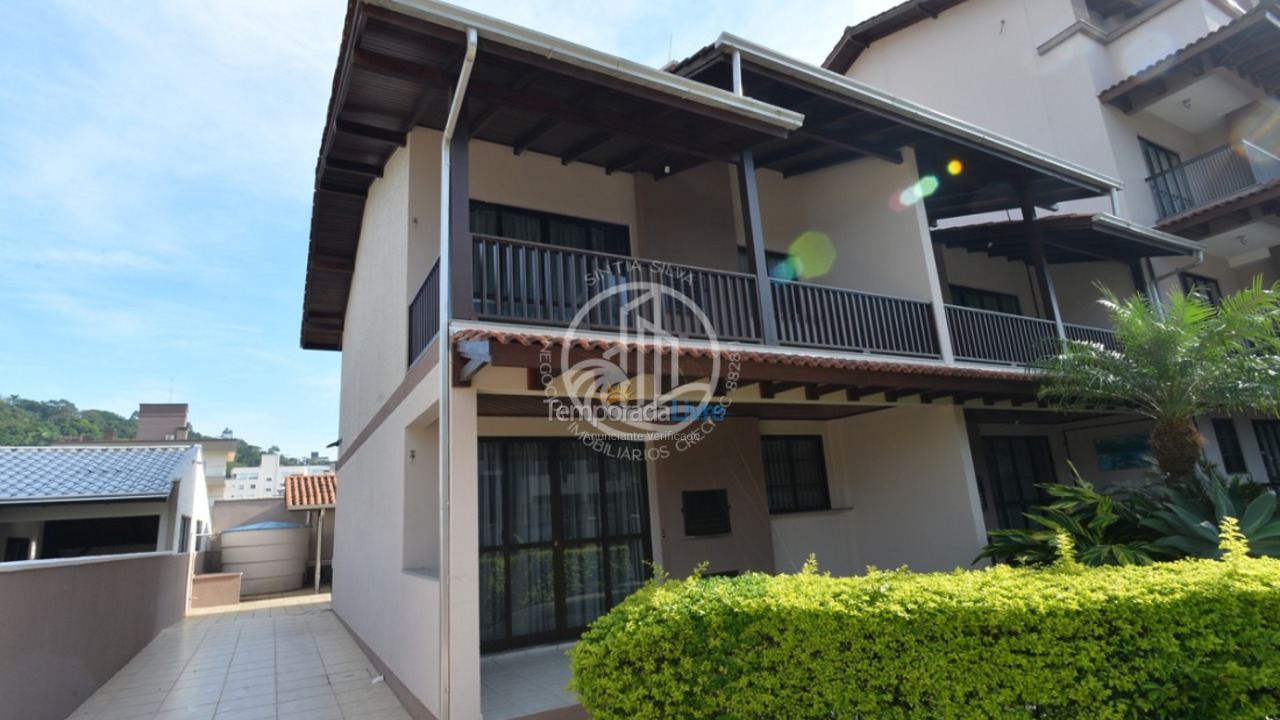 Apartamento para aluguel de temporada em Bombinhas (Praia de Bombinhas)