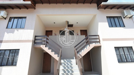 001F - Lindo apartamento com 1 dormitório no centro de Bombinhas.