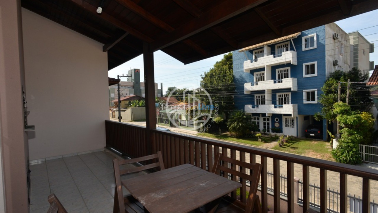 Apartamento para aluguel de temporada em Bombinhas (Praia de Bombinhas)