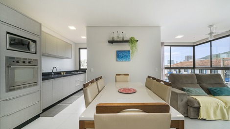 289 - apartamentos com 3 suítes em Bombinhas