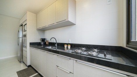 289 - apartamentos com 3 suítes em Bombinhas