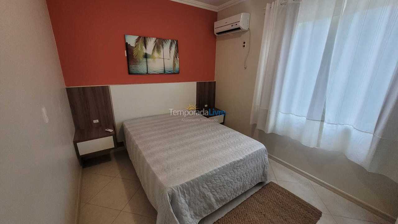 Apartment for vacation rental in Bombinhas (Praia de Bombinhas)
