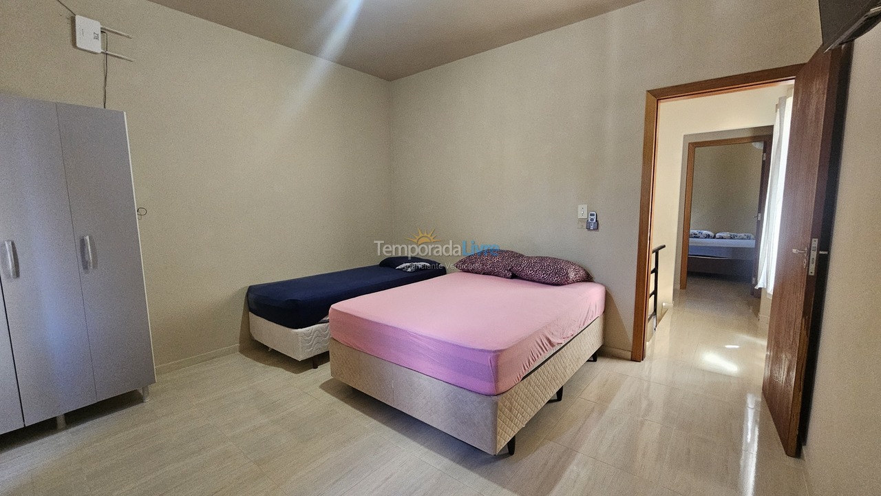 Casa para alquiler de vacaciones em Bombinhas (Praia de Zimbros)