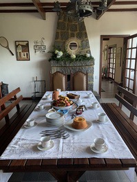 Casa Hortênsia com lago 300m da estrada Cunha-Paraty