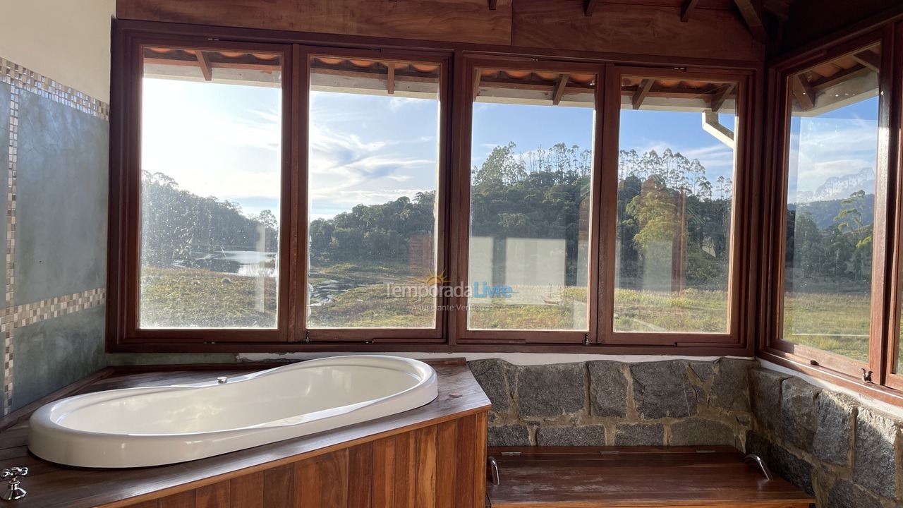 Casa para aluguel de temporada em Cunha (Divisa de Estados)