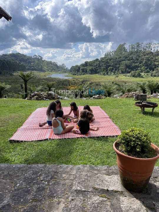 Casa para aluguel de temporada em Cunha (Divisa de Estados)