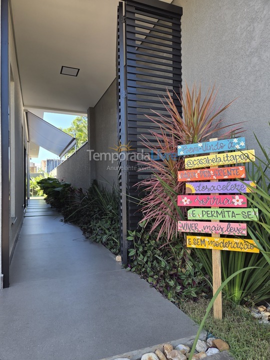 Casa para aluguel de temporada em Itapoá (Itapema do Norte)