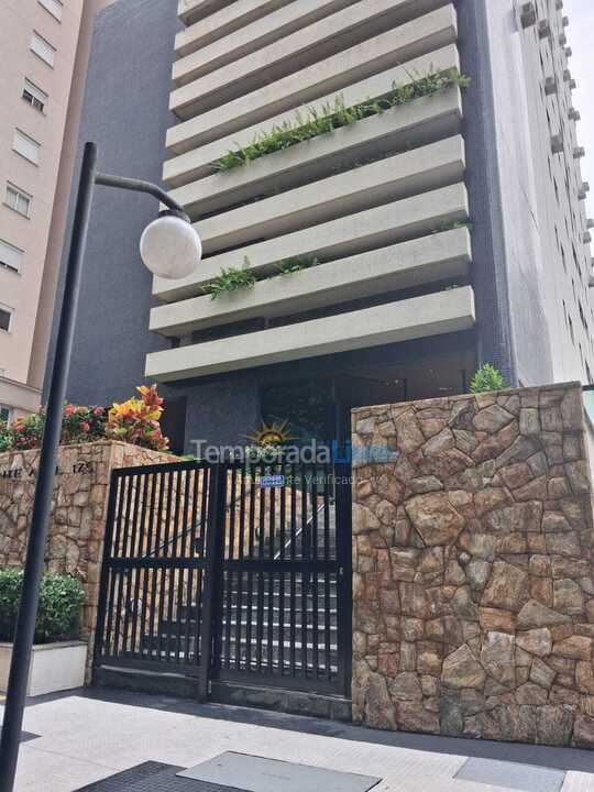 Casa para aluguel de temporada em Guarujá (Pitangueiras)