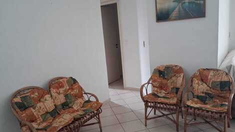 Apartamento Guarujá Pitangueiras próximo ao shopping,100 mt da Praia.