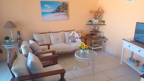 Sala de estar com smart tv (netflix-globoplay)