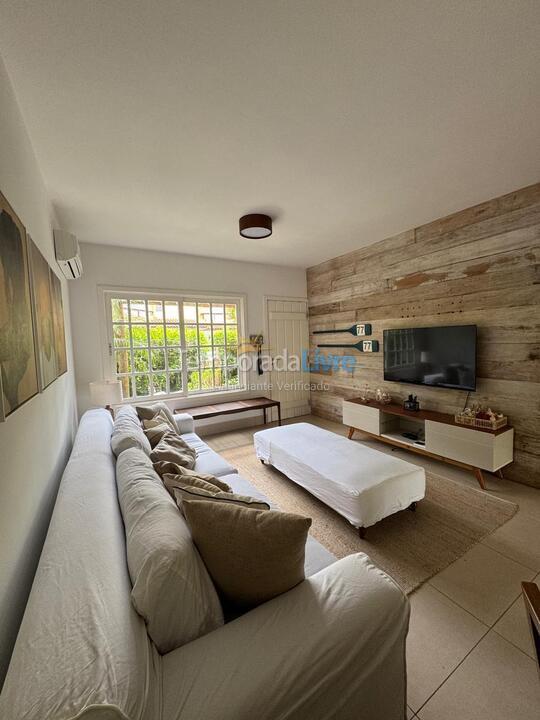 Casa para aluguel de temporada em São Sebastião (Camburizinho)