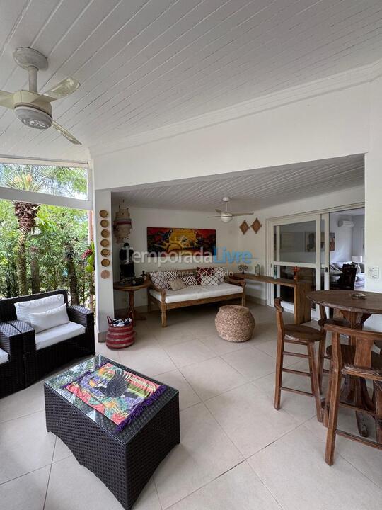 Casa para aluguel de temporada em São Sebastião (Camburizinho)