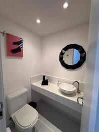 Casa Disponível para Locação, 50 metros da PRAIA DA BALEIA.