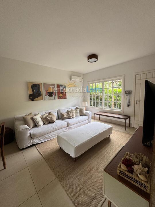 Casa para aluguel de temporada em São Sebastião (Camburizinho)