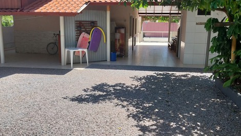 House and apartment for rent on the beach with open sea.