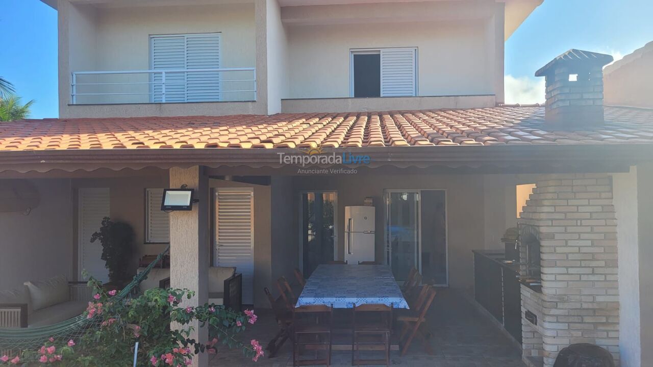 Casa para alquiler de vacaciones em Boracéia (Condominio Morada da Praia)