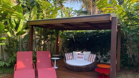 Residência em Condomínio Exclusivo na Praia da BALEIA.