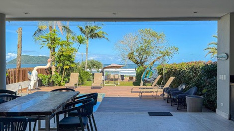 Beachfront house, Juquehy beach