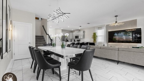 9-bedroom house for vacation rental near Disney.