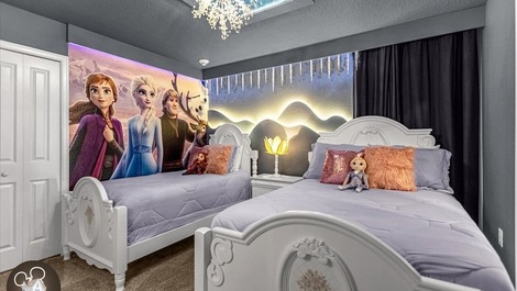 9-bedroom house for vacation rental near Disney.