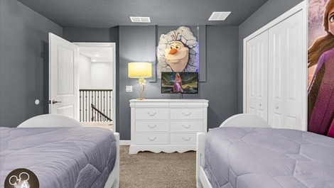 9-bedroom house for vacation rental near Disney.