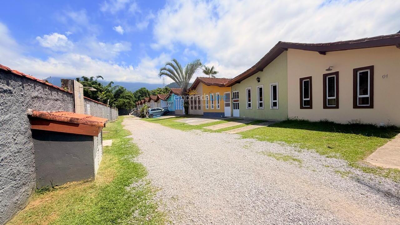 Casa para alquiler de vacaciones em Ubatuba (Maranduba)