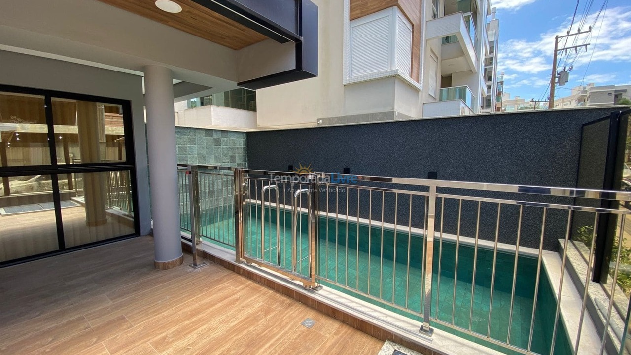 Apartamento para aluguel de temporada em Governador Celso Ramos (Praia de Palmas)