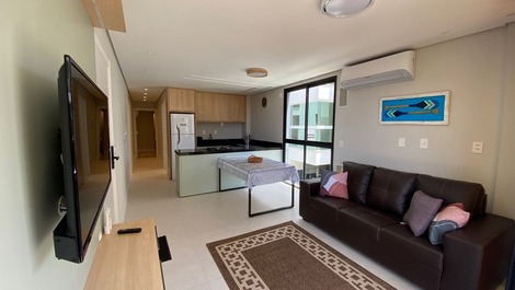 Aluga-se Apartamento Com 02 Dormitórios, Praia De Palmas