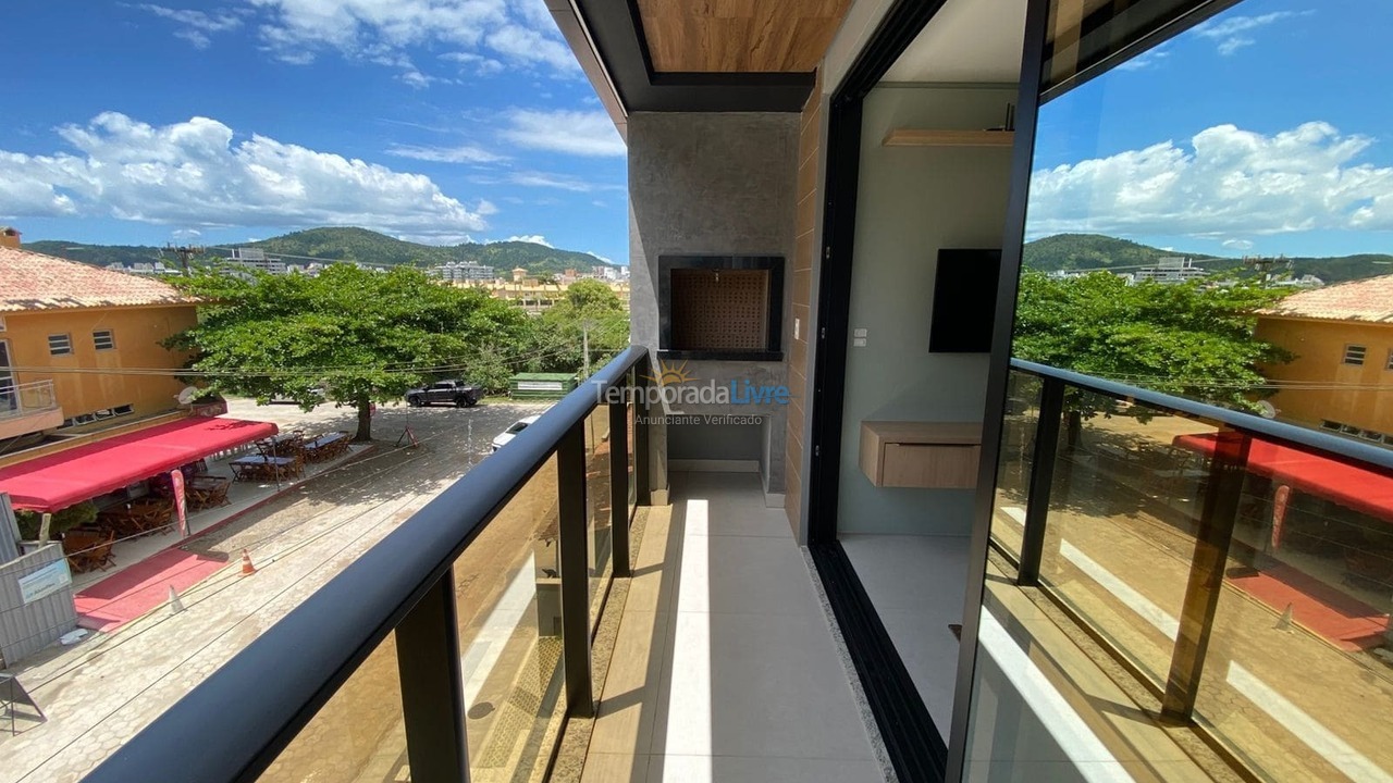 Apartamento para aluguel de temporada em Governador Celso Ramos (Praia de Palmas)