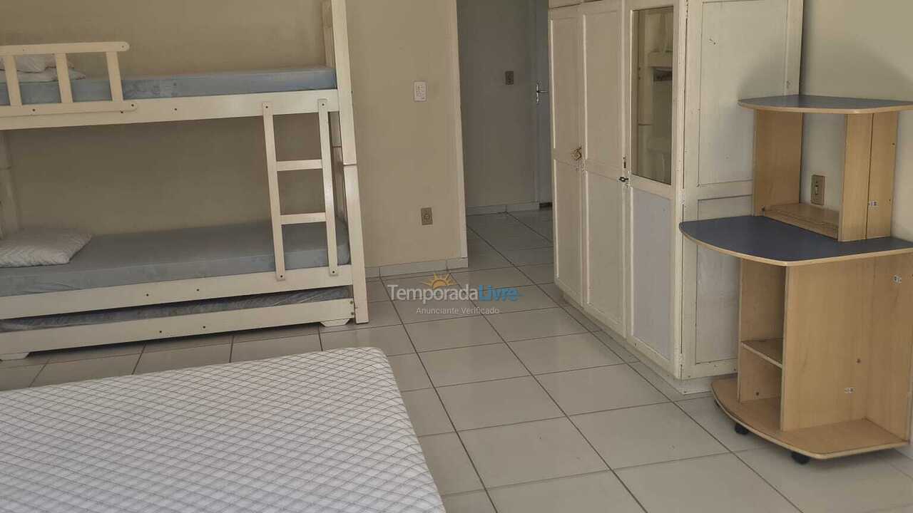 Casa para alquiler de vacaciones em Itapema (Meia Praia)