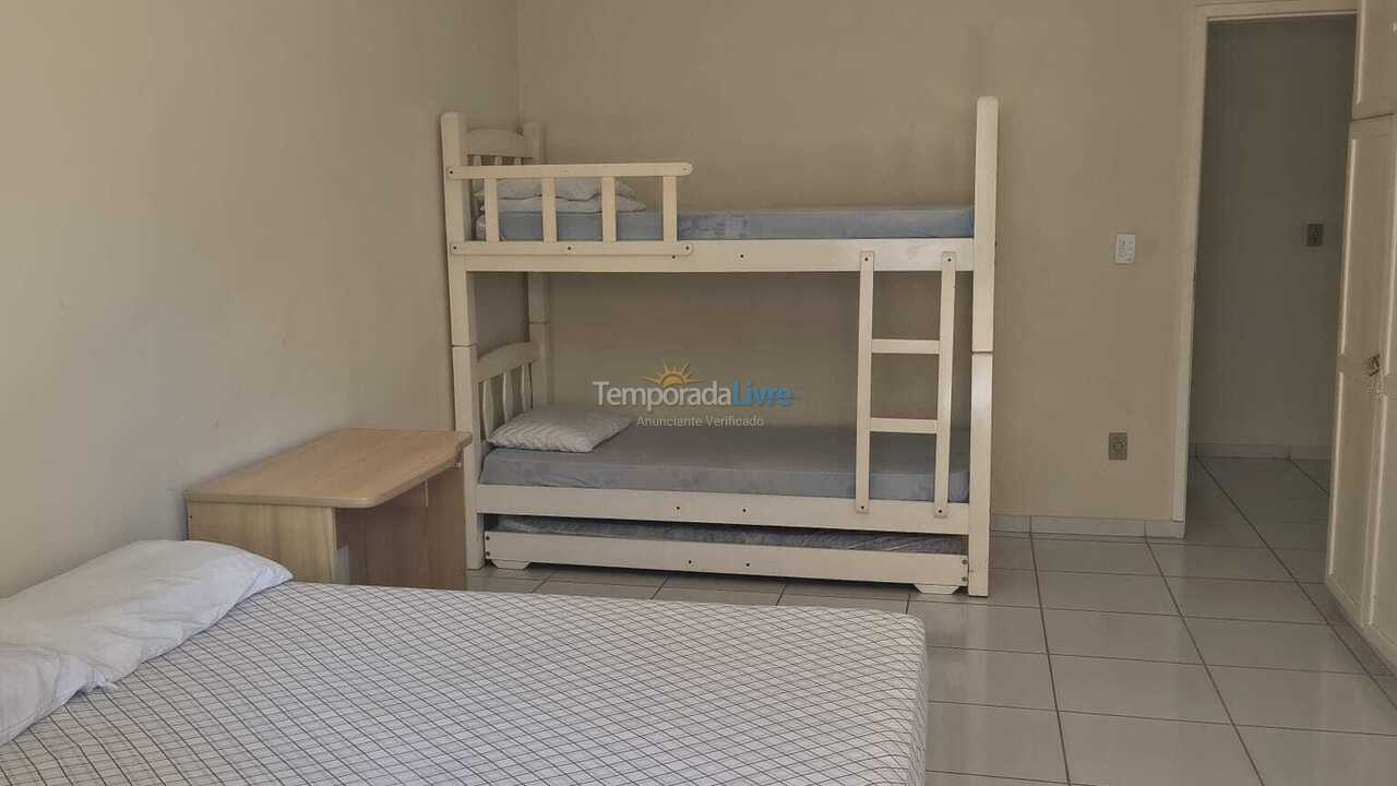 Casa para alquiler de vacaciones em Itapema (Meia Praia)