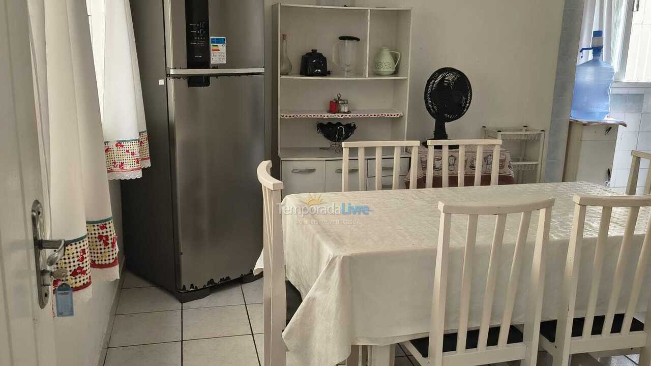 Casa para alquiler de vacaciones em Itapema (Meia Praia)