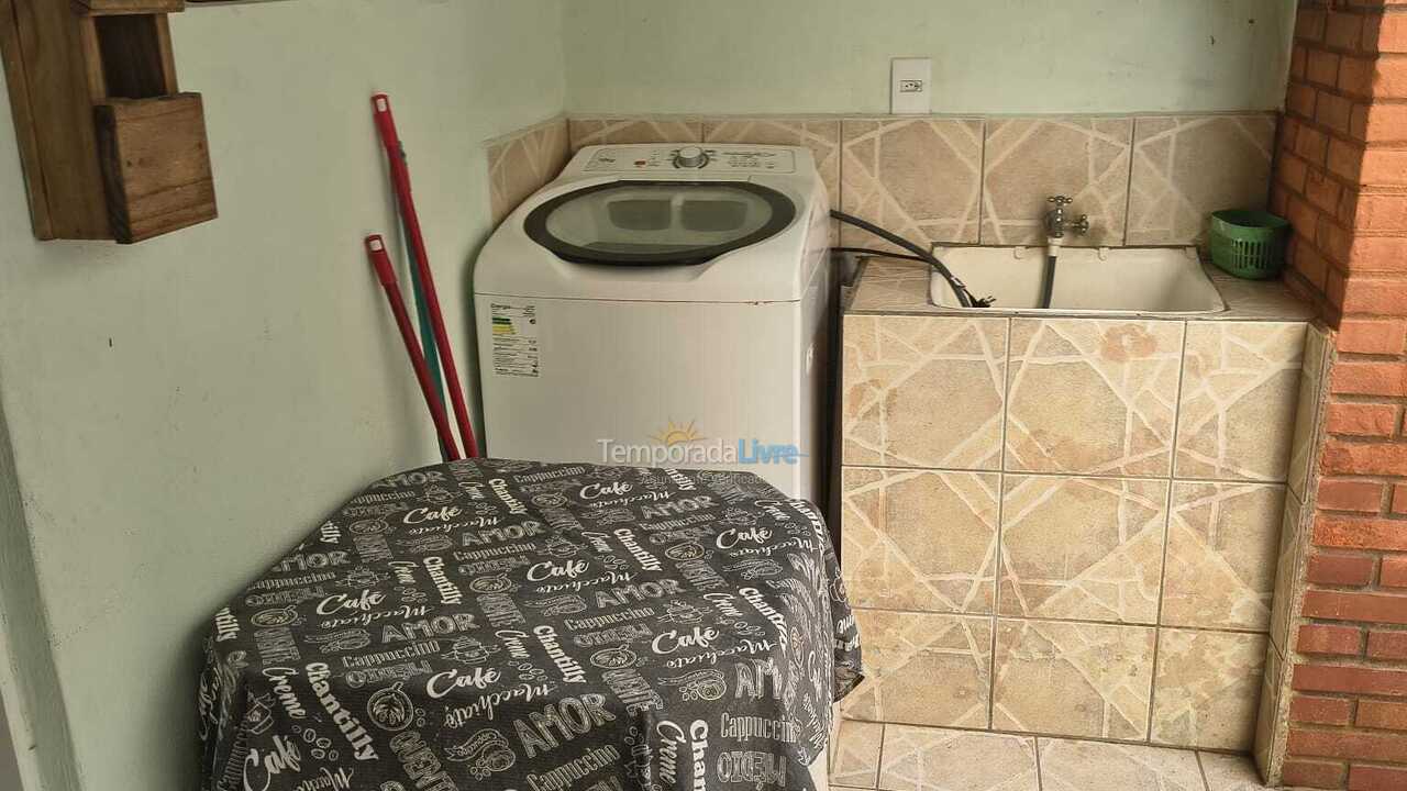 Casa para alquiler de vacaciones em Itapema (Meia Praia)