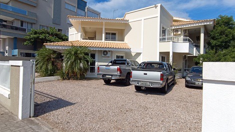 Residencial Moa Nalu, 70 metros da Praia Canto Grande, Mariscal