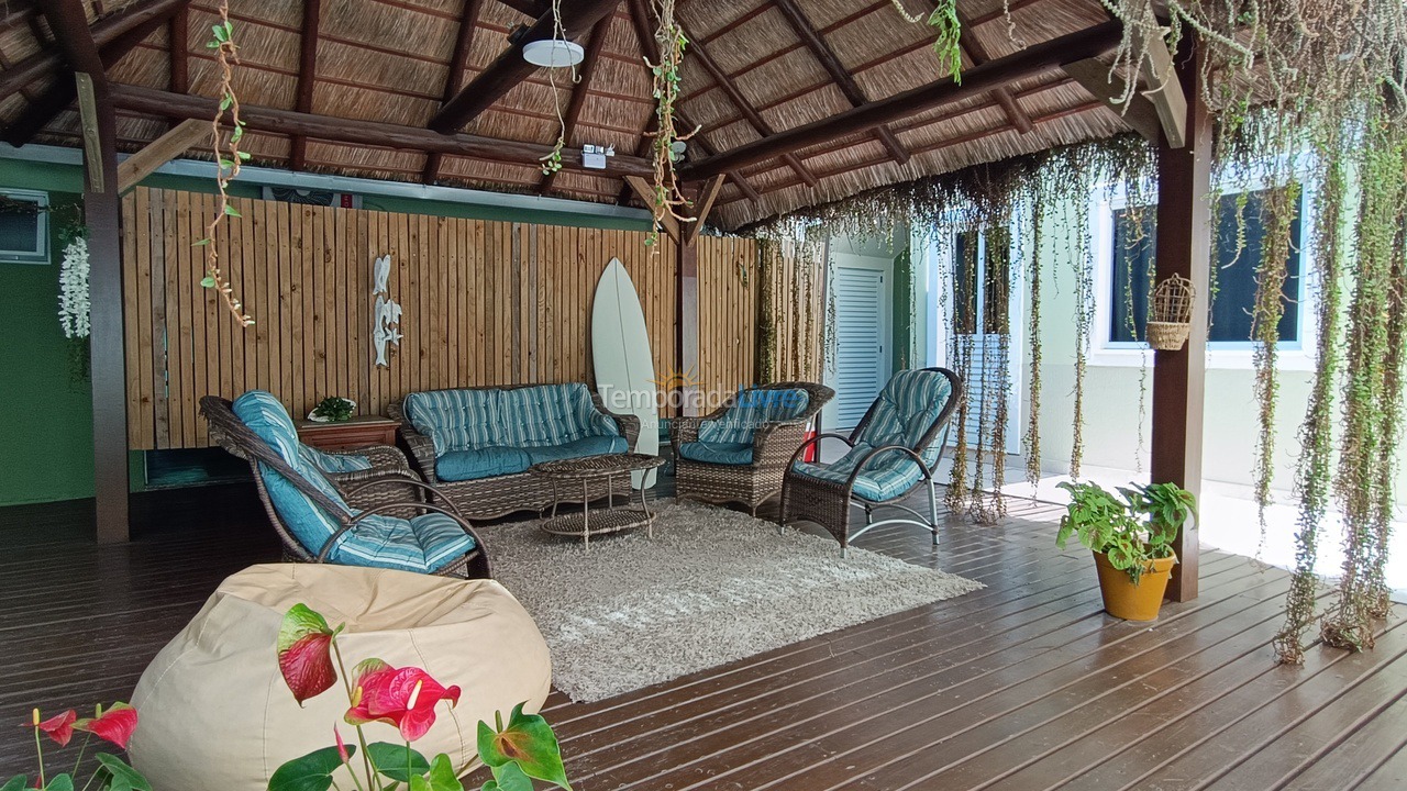 Apartamento para aluguel de temporada em Bombinhas (Canto Grande)