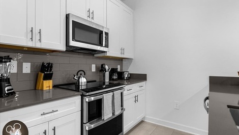 5-bedroom house in Storey Lake