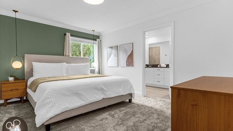 5-bedroom house in Storey Lake