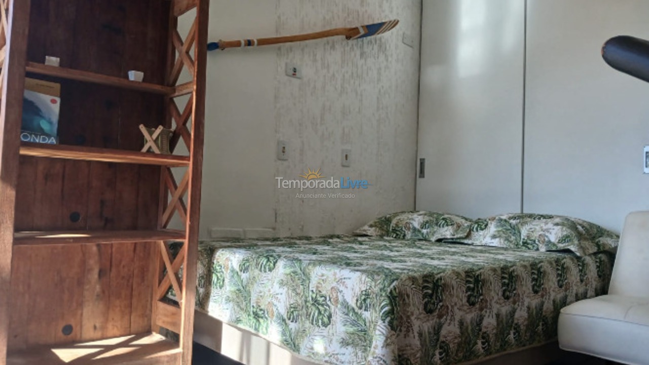 Apartamento para aluguel de temporada em Ubatuba (Praia das Toninhas)