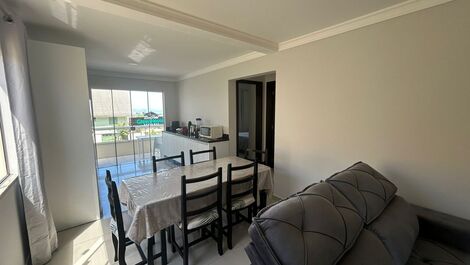 Apartamento de 2 habitaciones, wifi, piscina, aire acondicionado, a 30 metros de la playa y CTG en Vila.