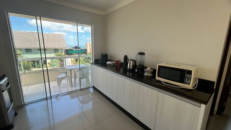 Apartamento de 2 habitaciones, wifi, piscina, aire acondicionado, a 30 metros de la playa y CTG en Vila.