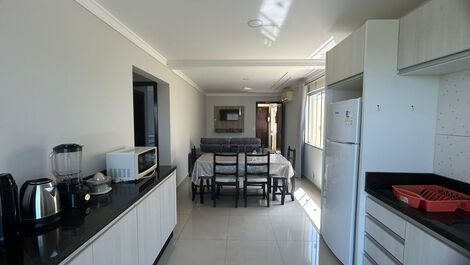 Apartamento de 2 habitaciones, wifi, piscina, aire acondicionado, a 30 metros de la playa y CTG en Vila.