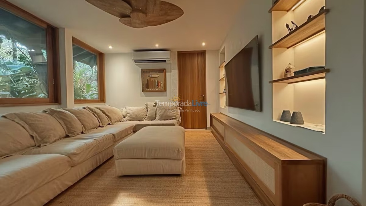 Casa para aluguel de temporada em São Sebastião (Praia da Baleia)