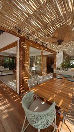 Casa na praia da baleia !