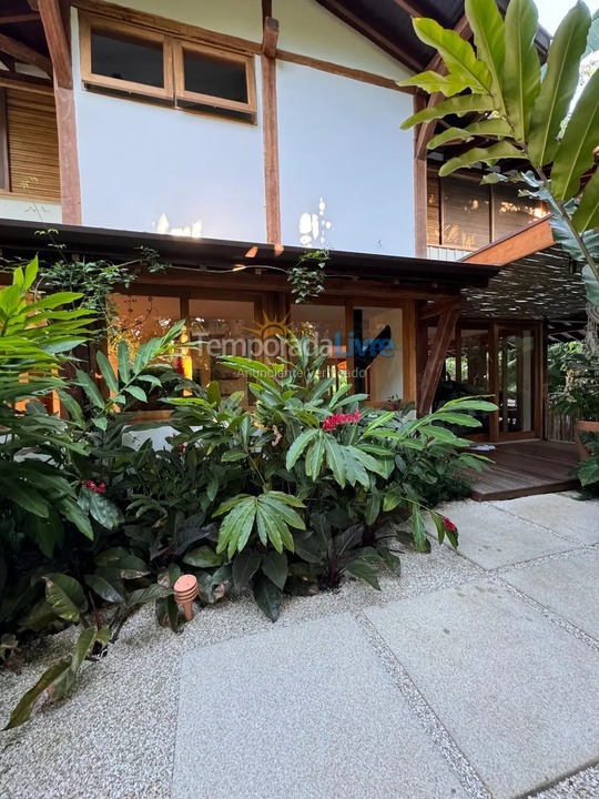 Casa para aluguel de temporada em São Sebastião (Praia da Baleia)