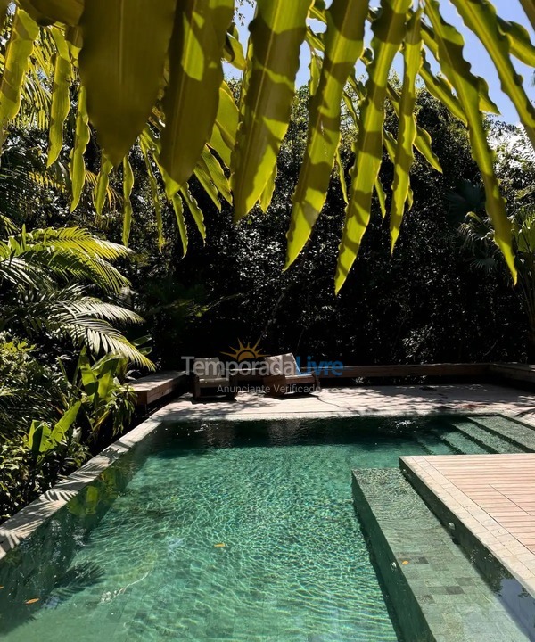 Casa para aluguel de temporada em São Sebastião (Praia da Baleia)