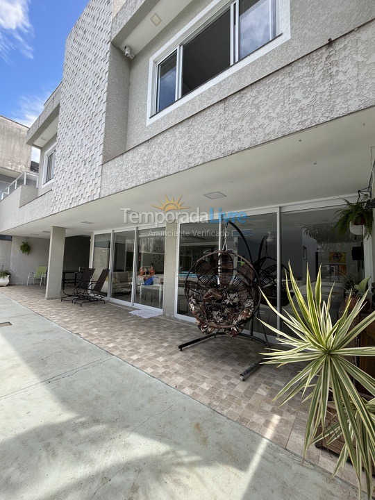 Casa para alquiler de vacaciones em Matinhos (Caiobá)