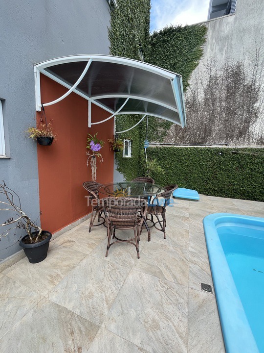 Casa para alquiler de vacaciones em Matinhos (Caiobá)