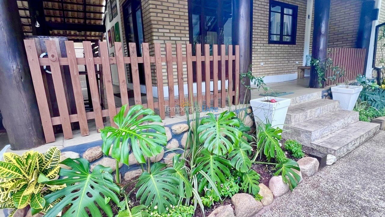 House for vacation rental in Palhoça (Guarda do Embaú)