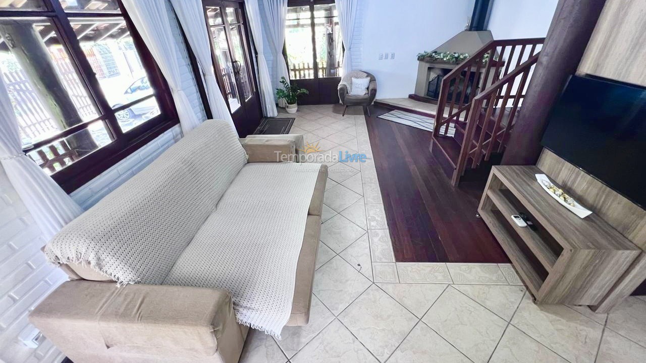 House for vacation rental in Palhoça (Guarda do Embaú)